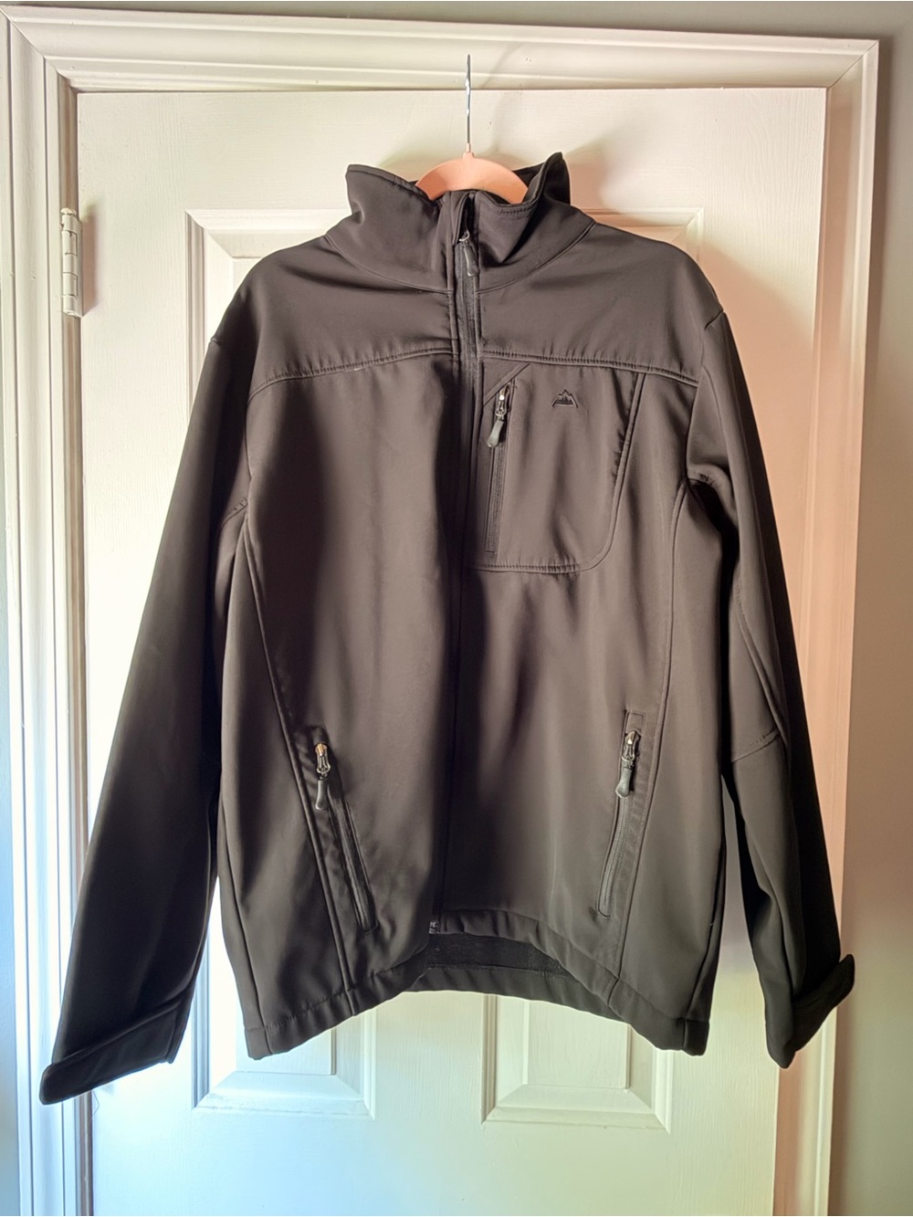 Snozu Men's Black Performance Softshell Jacket
